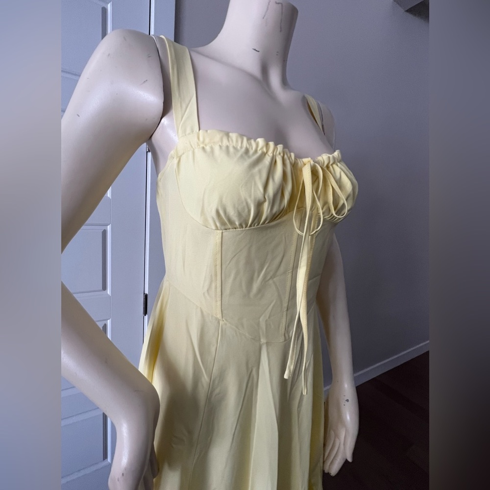 ✨ Yellow Midi Dress – Effortless Summer Statement ✨ - Picture 7 of 10